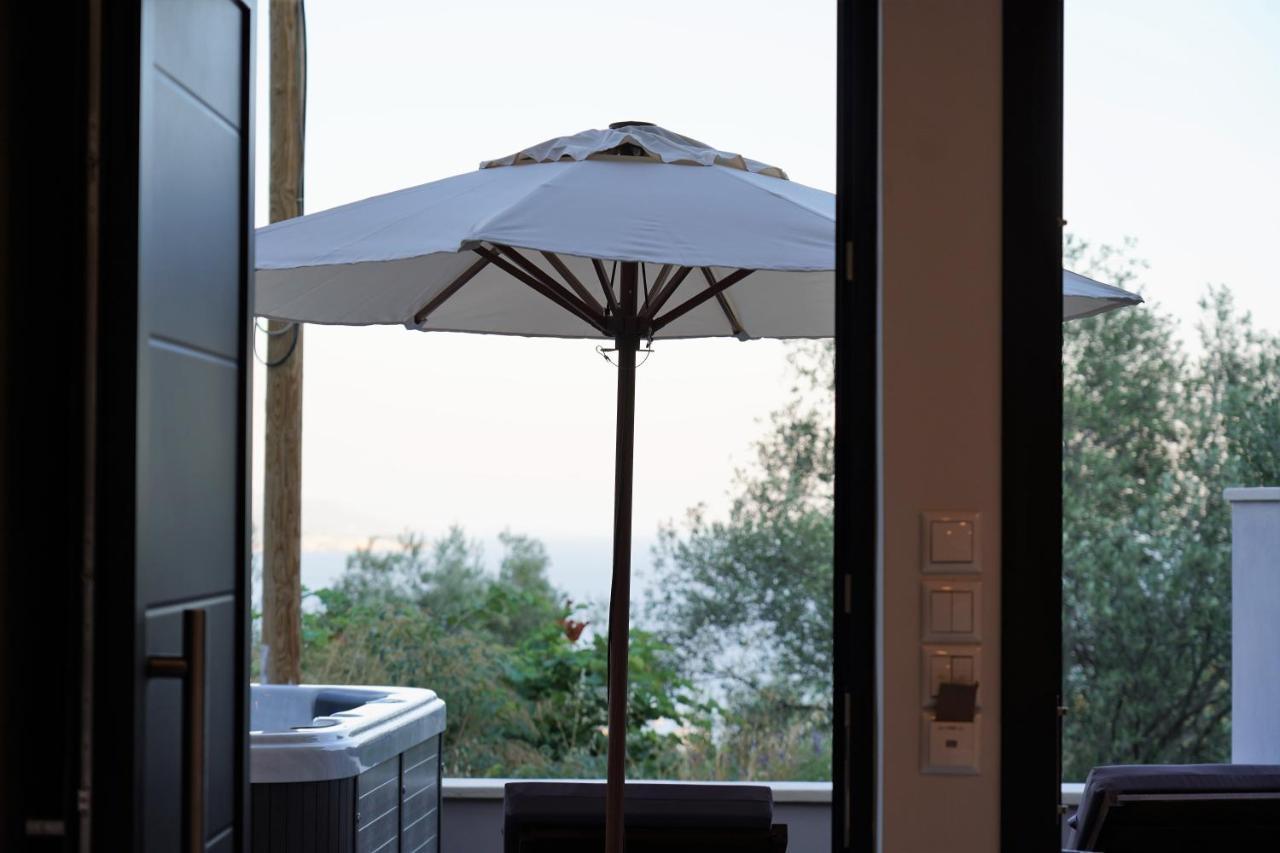 Moonlight Suites Parga Exterior photo